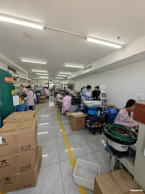 【定興縣·招聘求職】電子廠招聘普工操作工 職位描述:女性優先,操作設備,生產電子產品,年齡25~40歲,定性戶口或者常住定興,初中以上學歷。每周工作6天。月工資可達5000元。工作地址:京港澳高速定興出口,向西。先添加微信,發送簡歷,通過后再通知面試。不接受自行上門投送簡歷。 聯系人:劉先生 - 掌上定興